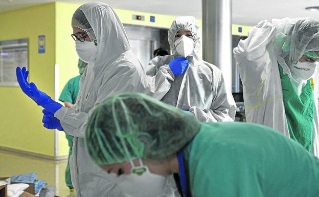 Euskadi, al borde de una nueva emergencia sanitaria ante la fuerte escalada del virus