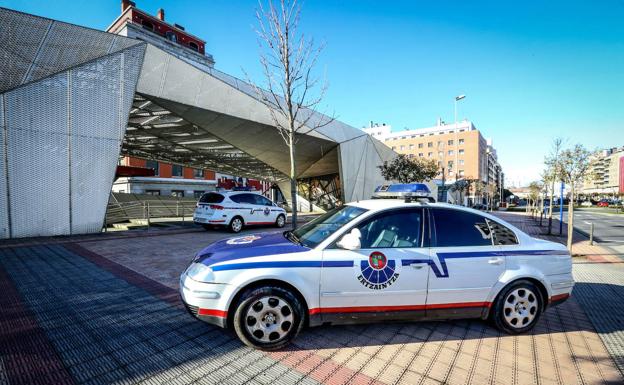 Detenido por amenazar con una navaja al empleado de una sala de juegos en Indautxu