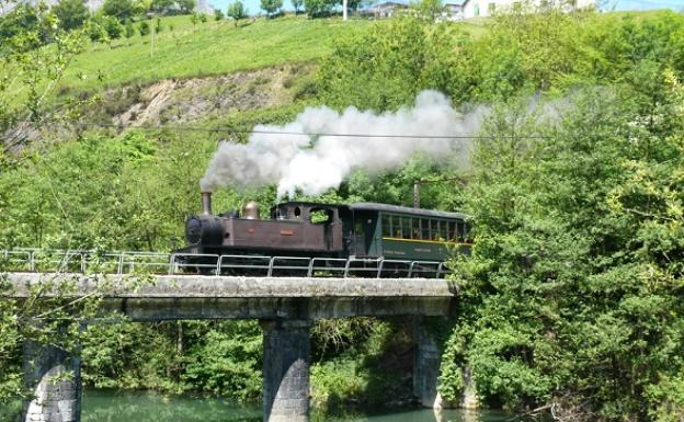 Burdinbidearen Euskal Museoaren lurrunezko trenak bi joan-etorri jorratuko ditu asteburu honetan