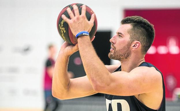 El Baskonia regresó ayer a los entrenamientos en grupo