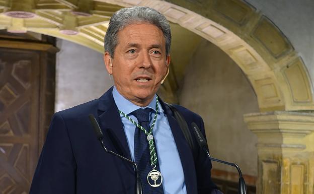 Patxi Salaberri euskaltzaina aintzatetsi du Nafarroako Gobernuak