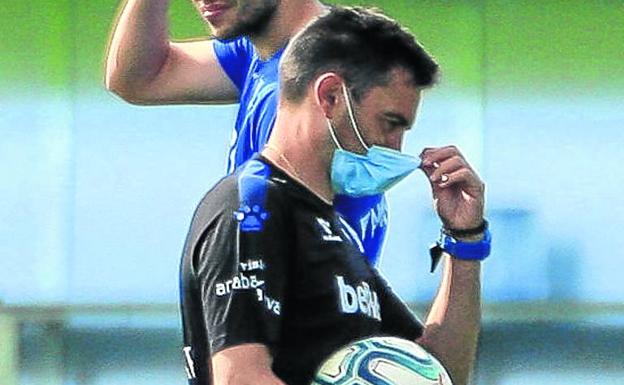 Garitano presenta en el juzgado una demanda contra el club