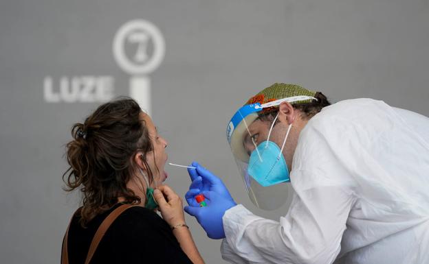 Salud trabaja con los Ayuntamientos vascos para «una mejor coordinación» en el control de los aislamientos