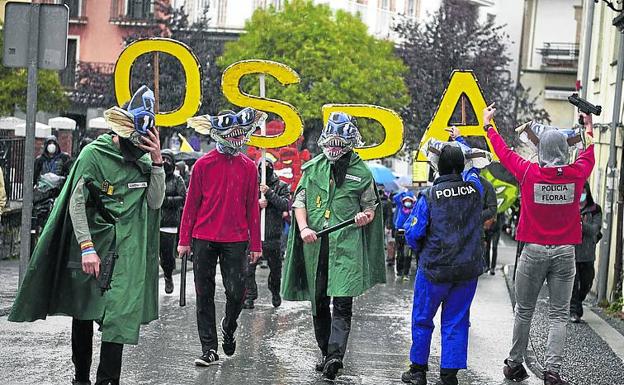 El 'Ospa Eguna' discurre sin incidentes pero no baja la tormenta política