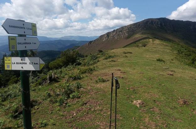 Por los montes de La Quadra y Aulesti