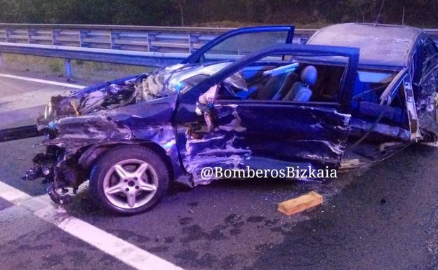 Un herido por una colisión múltiple entre cinco coches en el corredor del Txorierri