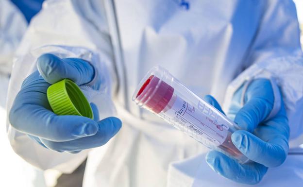 El virus da un respiro a Álava, que suma 27 contagios