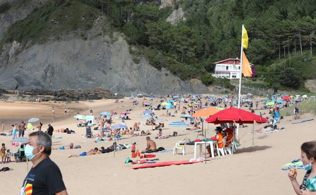 Euskadi activa hoy el aviso amarillo por altas temperaturas que podrían superar los 36 grados