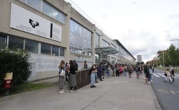 Balluerka ve «razonablemente satisfactorio» el inicio del curso y rechaza que se hayan dado «aglomeraciones»
