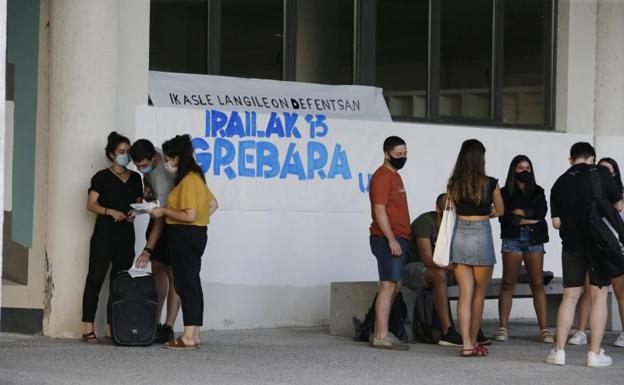 El Gobierno vasco y sindicatos polemizan sobre los servicios mínimos del paro convocado para la Enseñanza mañana martes