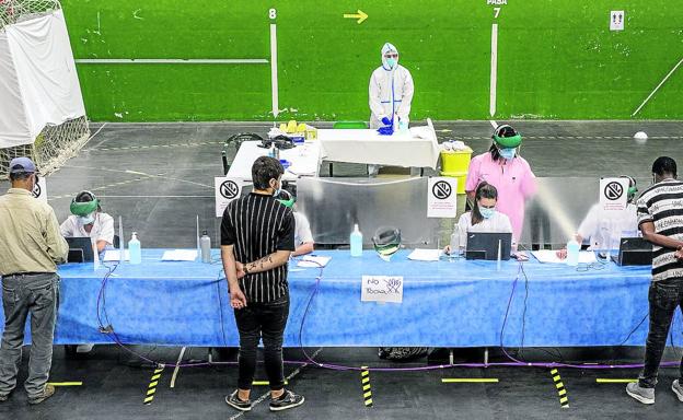 Solo cuatro positivos en el cribado a 878 temporeros y bodegueros en Laguardia