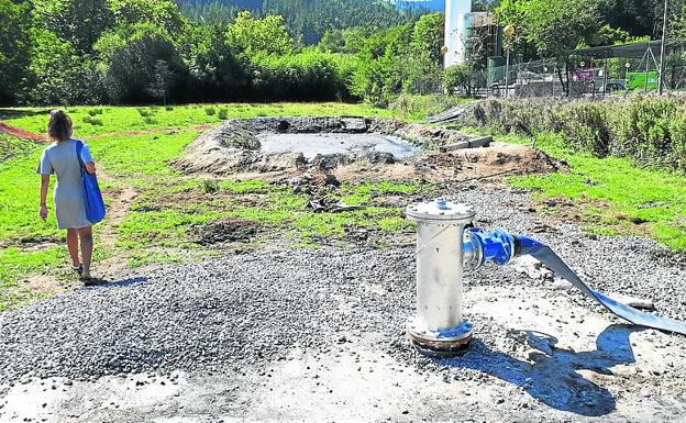 Sondean en busca de aguas subterráneas por la falta de suministro en Lea Artibai