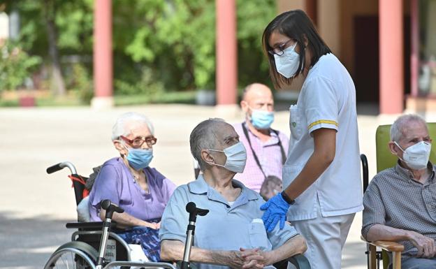 Euskadi flexibilizará las visitas y salidas en las residencias