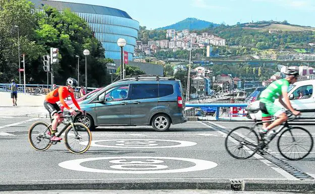 La esperanza prende entre los ciclistas en el primer día del 'Bilbao a 30'