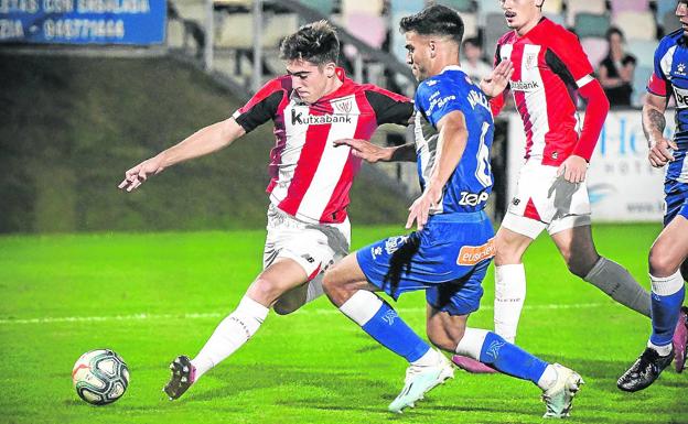 El Alavés piensa en Gaizka Larrazabal para su carril derecho