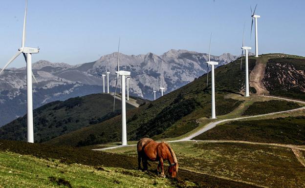 La oposición pide garantías ambientales para los futuros parques eólicos de Álava