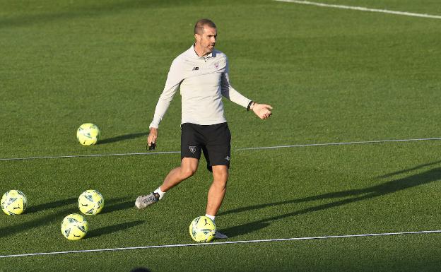 Garitano contesta a Núñez: «En mi vida le he dicho a un jugador que es tercer central»