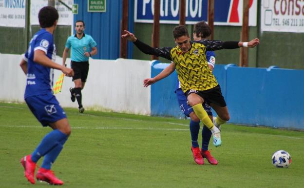 El Somorrostro apabulla al Barakaldo en el tercer amistoso de los fabriles