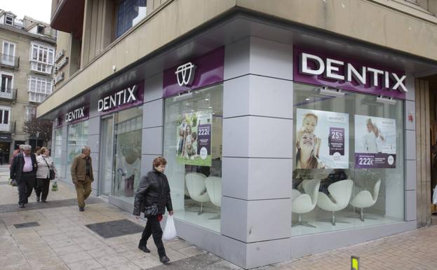 Quiebra la cadena Dentix, con dos clínicas en Vitoria