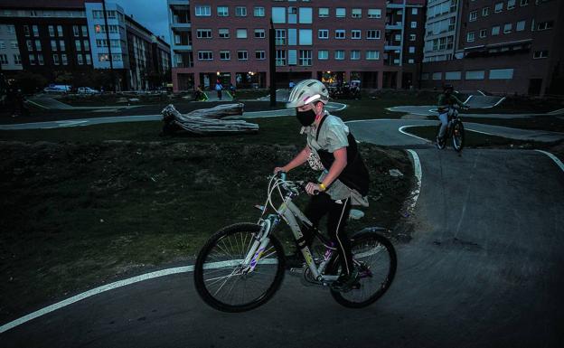 Luces y sombras del gran parque de Lakua