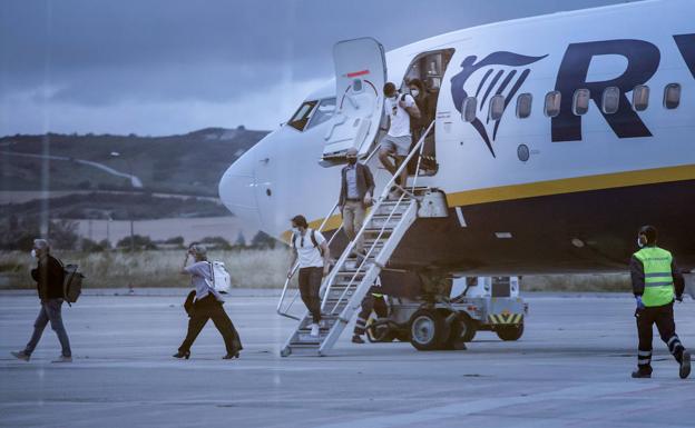 El contrato para atraer vuelos a Foronda «partirá» de la realidad del Covid