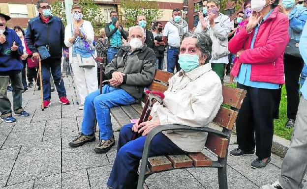 Mamariga se levanta contra el desahucio de una vecina de 88 años estafada por Jabyer Fernández