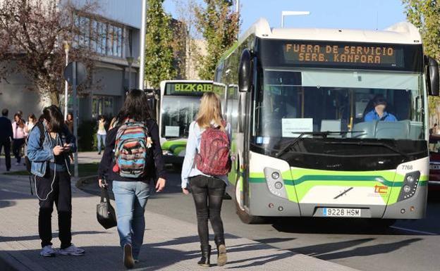 La Diputación calcula que la líneas de Bizkaibus a la UPV llevan un 40% menos de viajeros que en 2019