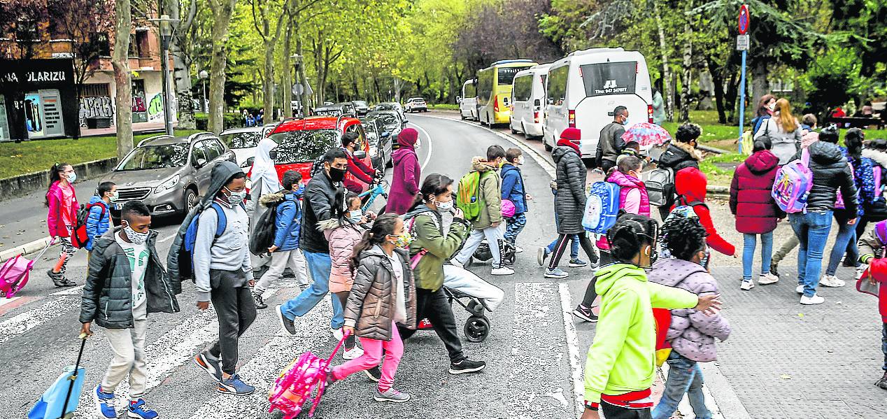 «Ahora van en serio con la 'autovía' que llevan años queriendo poner»