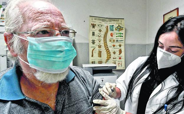 Los alaveses se vacunan desde hoy contra la gripe en 47 puntos sanitarios