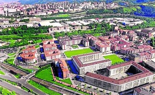 Etxebarri adjudica con un año de retraso la revisión de su plan urbanístico