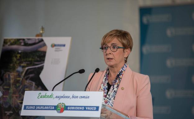 Tapia emplaza a las empresas a invertir sin esperar la llegada de los fondos europeos