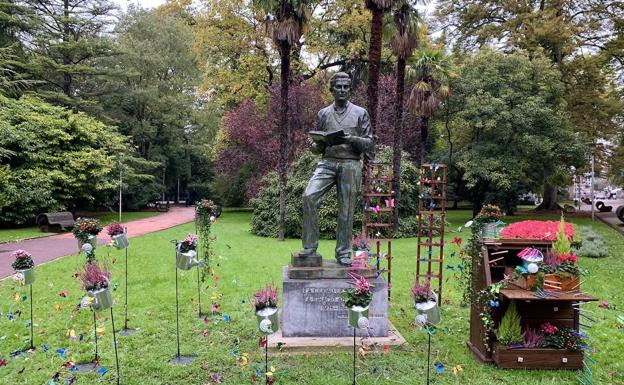 De Ignacio Aldecoa a Manuel Iradier, La Florida se engalana con flores