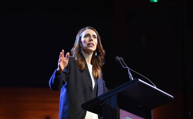 La primera ministra Jacinta Ardern, favorita en las elecciones de Nueva Zelanda