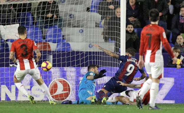 El Levante llega con la tormenta, y trae la calma