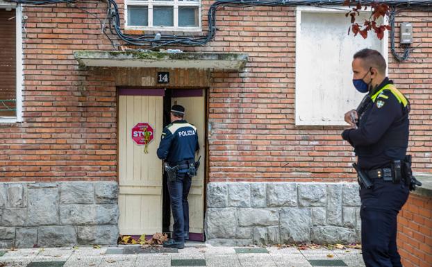 Los okupas de Olárizu: «Si no hay más remedio, nos marcharemos ya»