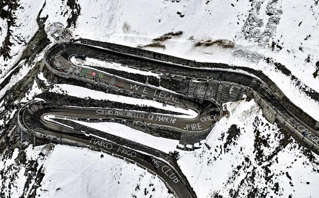 Los ciclistas del Giro se plantan y obligan a recortar la etapa