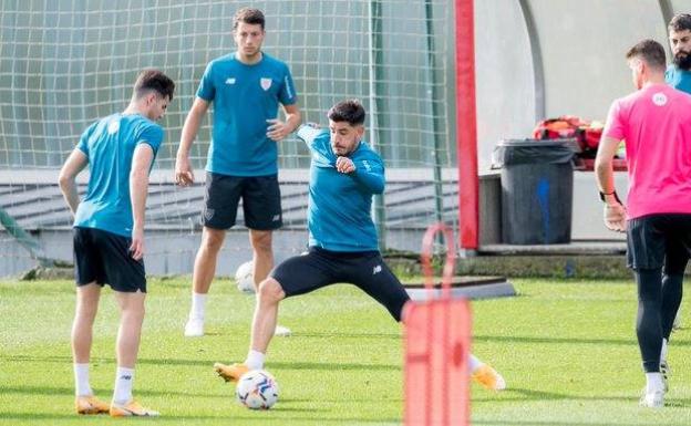 Yuri vuelve a la lista, Herrerín sale