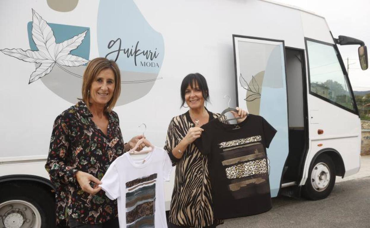 El bus-tienda que acerca la moda a los pueblos alaveses | El Correo