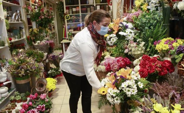 Las ventas de las floristerías de Vitoria se marchitan