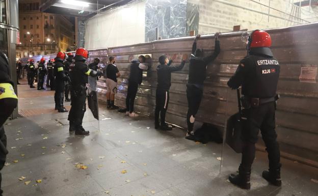 Noche de vandalismo en Bilbao y Logroño