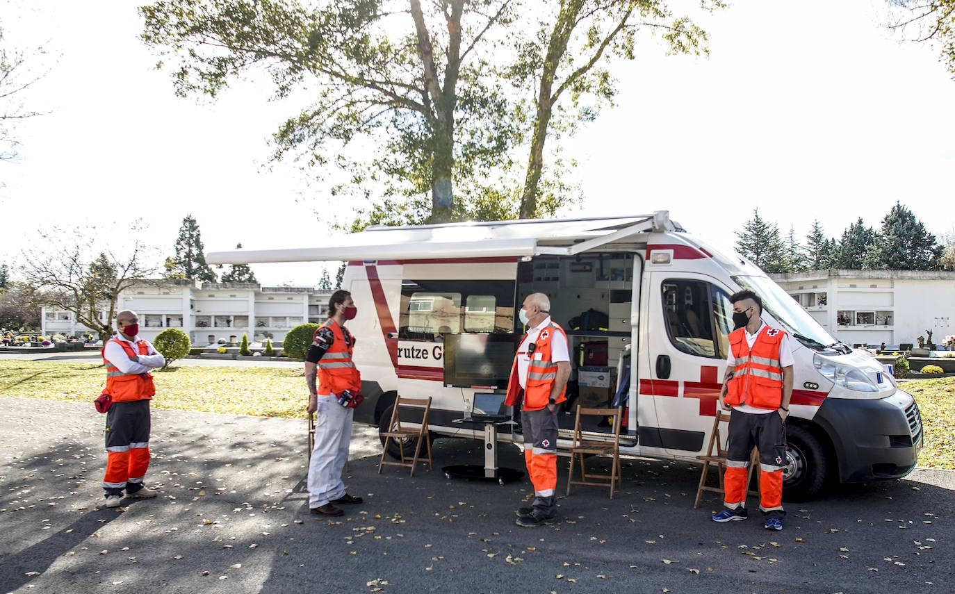 Álava recuerda a sus seres queridos por Todos los Santos