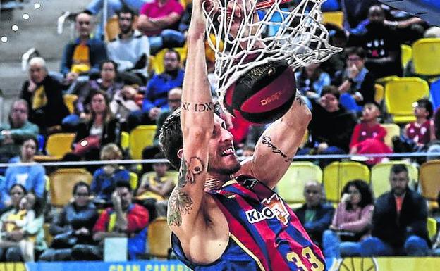 Un viaje a Gran Canaria con la misión de hacer leña del árbol caído