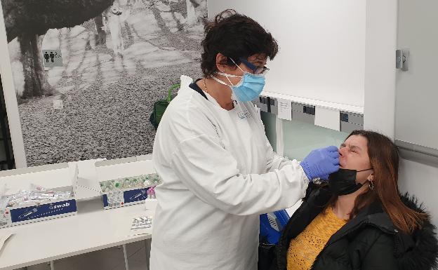 «Realizar PCR es lo más necesario para prevenir el virus y más en nuestro caso, que trabajamos con personas mayores»