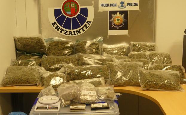 Detenido en Gernika con 17 kilos de marihuana y hachís