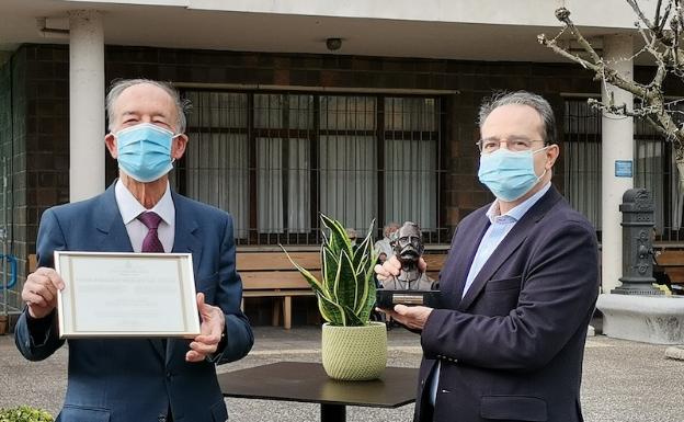 La asociación Ireki, que promueve el interés social de los jóvenes, recibe el Premio Barakaldo Solidario