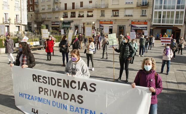 Los sindicatos esperan negociar un convenio con las grandes residencias privadas de Álava