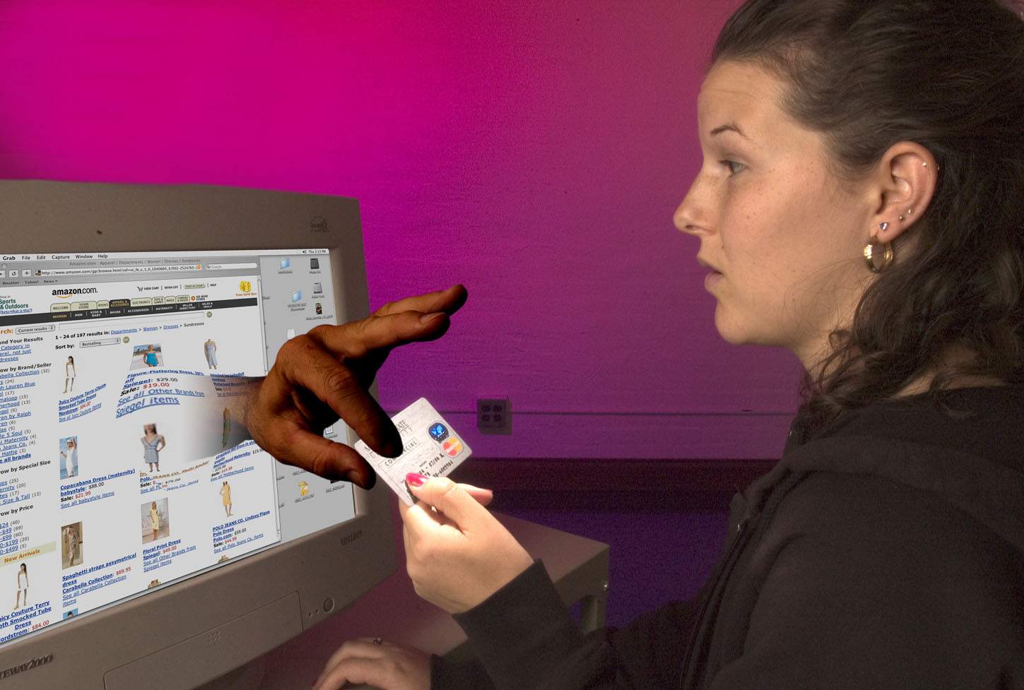 Detenidas 16 personas en Bizkaia durante una operación policial contra las estafas en internet