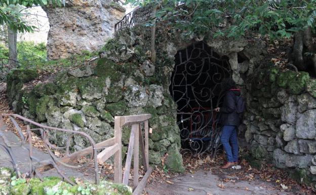 El nacimiento se instalará en una caseta de madera junto a la gruta en La Florida