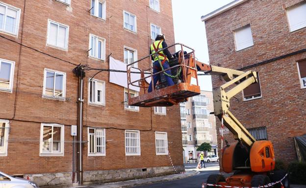 El Ayuntamiento contacta con los vecinos de Adurza y San Cristobal para la rehabilitación energética de sus barrios