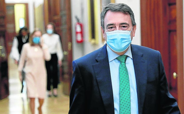 El PNV pide al Gobierno 50 millones para la máquina herramienta y frenar la subida del diésel